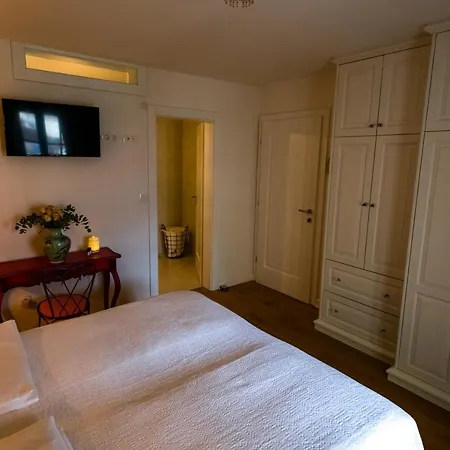 Guest house Nomad
