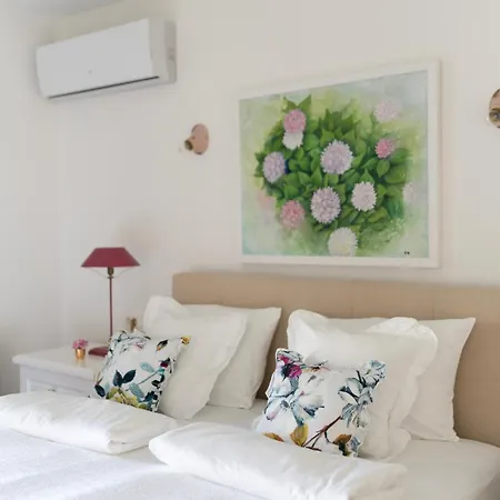 Nomad Guest house