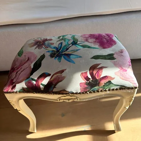 Nomad موستار
