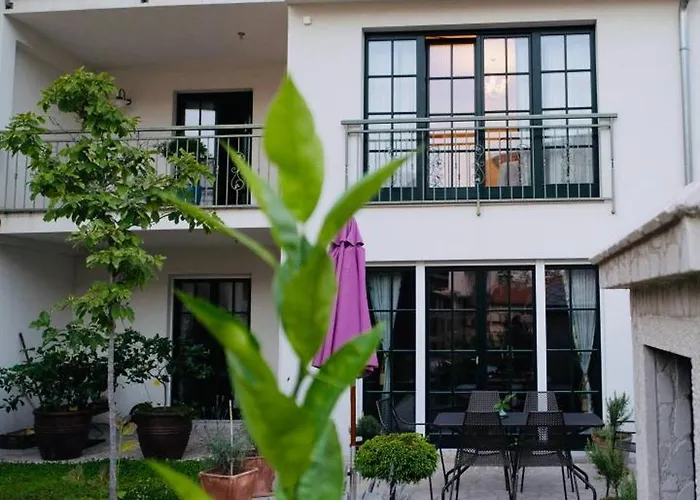 Nomad Casa de hóspedes 4*