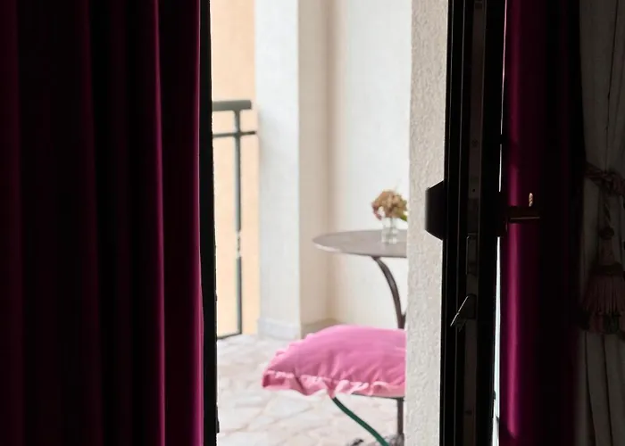 Nomad Casa de hóspedes 4*